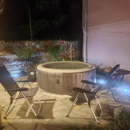 Dvor * Donja Toponica