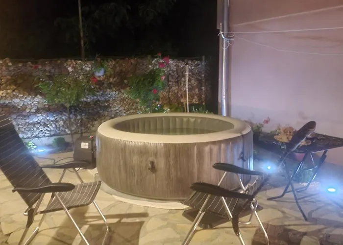 Dvor * Donja Toponica